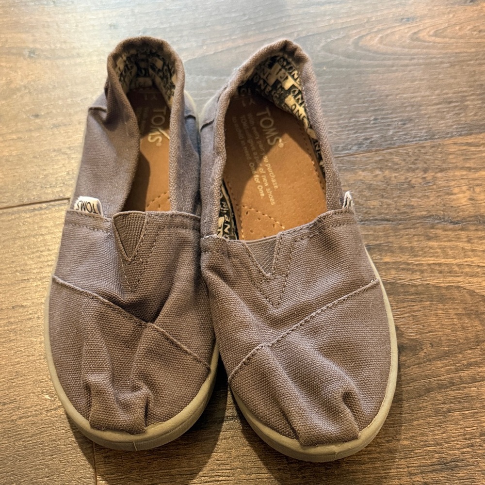 TOMS Kids Slip-On Canvas Moccasins in Brown